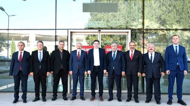 Bakan Yardımcısı Bağcı, Dikili'deki jeotermal sera bölgesini inceledi