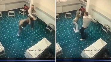 Yurtta kan donduran görüntüler! Küçücük çocuğu tekme tokat dövdü