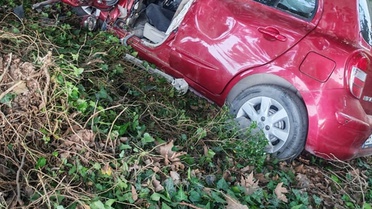 İvrindi'de Otomobil Devrildi: 2 Yaralı
