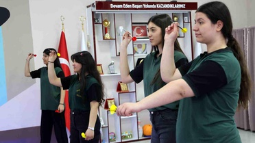 Elazığ Dart Salonunda Kadın Sporcu Yoğunluğu