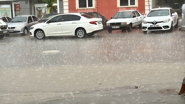 Kırşehir'de Sağanak Sel ve Su Baskınlarına Neden Oldu