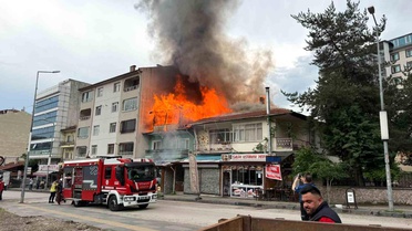 Kızılcahamam'da Çatı Yangını