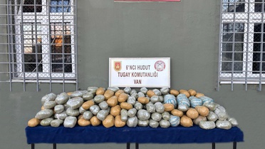 Van'da 290 Kilo Uyuşturucu Ele Geçirildi