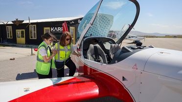 Genç Pilot Annesiyle Uçtu