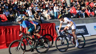 13 ülkeden 50 sporcu dünyanın en iyisi olmak için pedal çevirdi