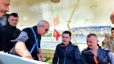 Bakan Kurum, temizlenen İzmit Körfezi'nde dalış yaptı