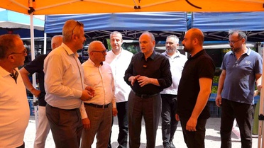Başkan Özlü, pazarcı esnafıyla bir araya geldi