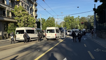 G7 Zirvesi Karşıtı Gösteri Cenevre'de Patlak Verdi