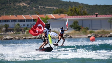 Dünya Motosurf Şampiyonası Çeşme'de Heyecan Dolu Anlar Yaşattı