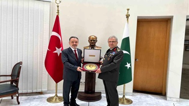 Kara Kuvvetleri Komutanı Pakistan'da