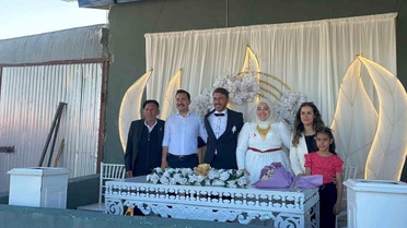 Kaymakam Demirtaş, Düğünde Gelekçi Ailesini Yalnız Bırakmadı