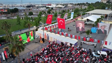 Milli maç heyecanı Pendik Sahili'nde doyasıya yaşandı