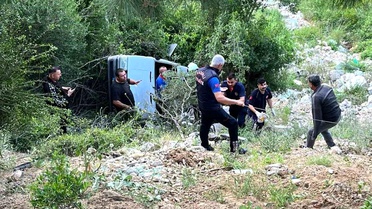 Otomobil uçuruma yuvarlandı: 1 yaralı