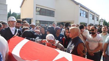 KADES İhbarında Şehit Olan Polis Memuru Tayfun Baş Son Yolculuğuna Uğurlandı