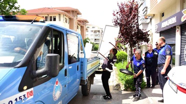 Şehzadeler zabıtasından yol ve kaldırım işgali denetimi