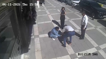 Güvercinlerle ilgilenirken 2'nci kattan düştü; o anlar kamerada