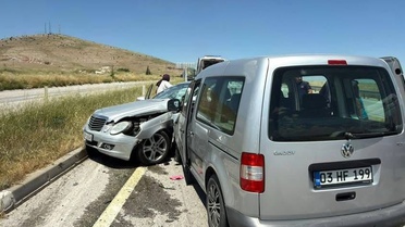 Emirdağ'da Kaza: 1 Ölü, 6 Yaralı