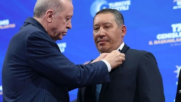 CHP'den AK Parti'ye geçen Dinar Belediye Başkanı Veysel Topçu'ya neşterli saldırı girişimi