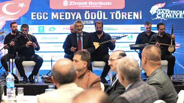 Erzurum'da Başarılı Gazetecilere Ödül