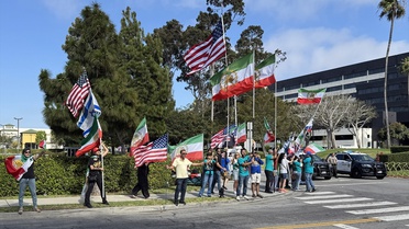 İran Futbol Takımına Los Angeles'ta Protesto