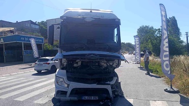 Küçükçekmece'de Kaza: 1 Ağır Yaralı