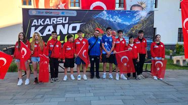 Tunceli'de Akarsu Kano Slalom Kupası Başladı