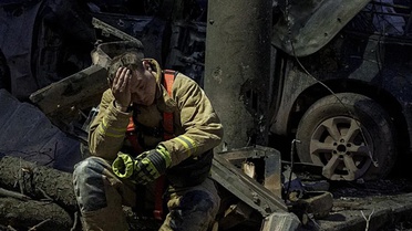 Rusya, Ukrayna'ya saldırdı: 5'i kurtarma görevlisi 9 ölü