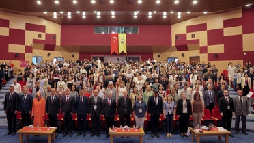 1. Hekimliğe Merhaba Sempozyumu Başladı