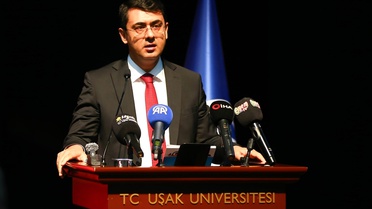 Uşak Üniversitesi'nde 2025-2026 Mezuniyet Coşkusu
