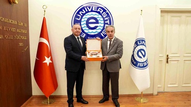 Azerbaycan Rektörü Ege Üniversitesi'ni Ziyaret Etti
