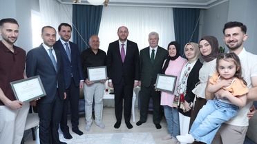 AK Parti'den 11 milyon üyeye Erdoğan imzalı teşekkür belgesi