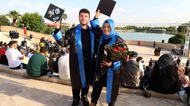 Anne ve Oğul Üniversiteden Birlikte Mezun Oldu
