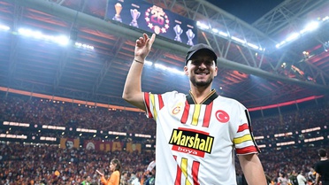 Antrenörlüğe ''Hayır'' diyen Mertens, Galatasaray'dan bakın ne istedi