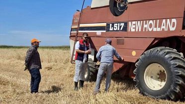 Ayvacık'ta biçerdöver denetimi ve anız uyarısı
