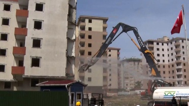 Büyükçekmece'de depremde yıkılma riski bulunan 36 yıllık sitede kentsel dönüşüm