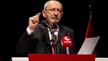 CHP'nin başına geçen Kılıçdaroğlu, 3 lideri defterden sildi
