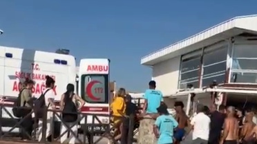 Darıca'da denize giren kardeşlerden biri boğuldu