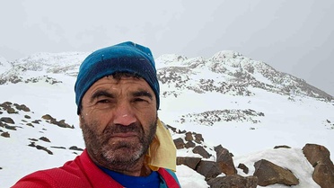 Diyarbakırlı Dağcı Süphan Dağı Zirvesinde