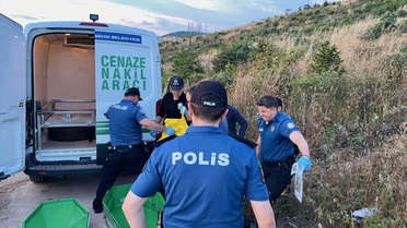 Gebze'de Ormanlık Alanda Erkek Cesedi Bulundu