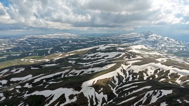 Erzurum'da Kar ve Yeşil Buluşması
