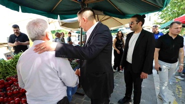 Başkan Şimşek, pazarcı esnafı ve vatandaşların sorunlarını dinledi