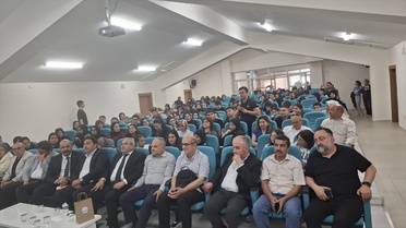 Taha Kılınç'tan Öğrencilere Doğu Türkistan Söyleşisi