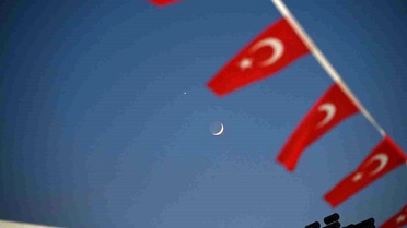 Demirci'de Gökyüzünde Hilal ve Venüs Buluşması