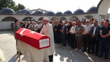 Savcı Ayhan Uyumaz gözyaşlarıyla son yolculuğuna uğurlandı