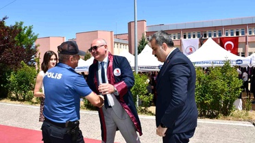 Eğitimin yaşı yok: 56 yaşında diploma aldı