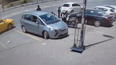 Hırsızlık Anı Güvenlik Kamerasında