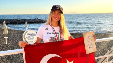 Eda Savcıgil'den Tarihi Başarı