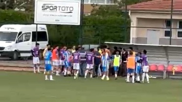 Kayseri'de Maç Hakeme Saldırıyla Yarıda Kaldı
