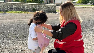 Kızılay'a Giyim Desteği