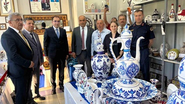 Kütahya Tavşanlı'da Halk Eğitim kursiyerlerinden görkemli yıl sonu sergisi